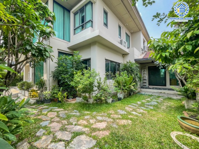 *****บ้านเดี่ยวมือสองย่านกรุงเทพฯ ม.เศรษฐสิริ ราชพฤกษ์-จรัญฯ เนื้อที่กว้างขวางมากถึง 105 ตร.ว. ฟังก์ชัน 3 ห้องนอน 3 ห้องน้ำ ที่จอดรถ 2 คัน บ้านจากผู้พัฒนาโครงการ Sansiri ตั้งบนทำเลแห่งการเดินทาง เชื่อมต่อถนนราชพฤกษ์, ถนนจรัญสนิทวงศ์, ถนนพรานนก, ถนนบรมราชชนี